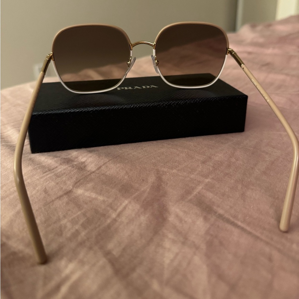 ‼️SOLD Prada Sunglasses PR 67XS - Picture 7 of 10